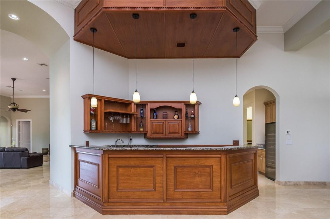 19361 Waters Edge Street Weston, FL 33332 - Photo 8 of 55 Photo 8