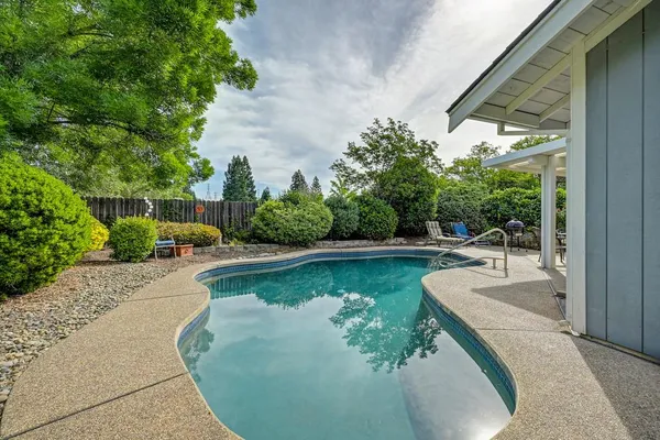 $774,950 | 430 Flower Drive, Folsom, CA 95630