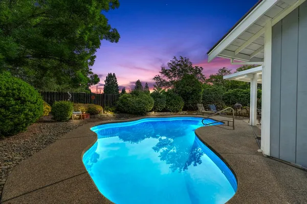 $774,950 | 430 Flower Drive, Folsom, CA 95630