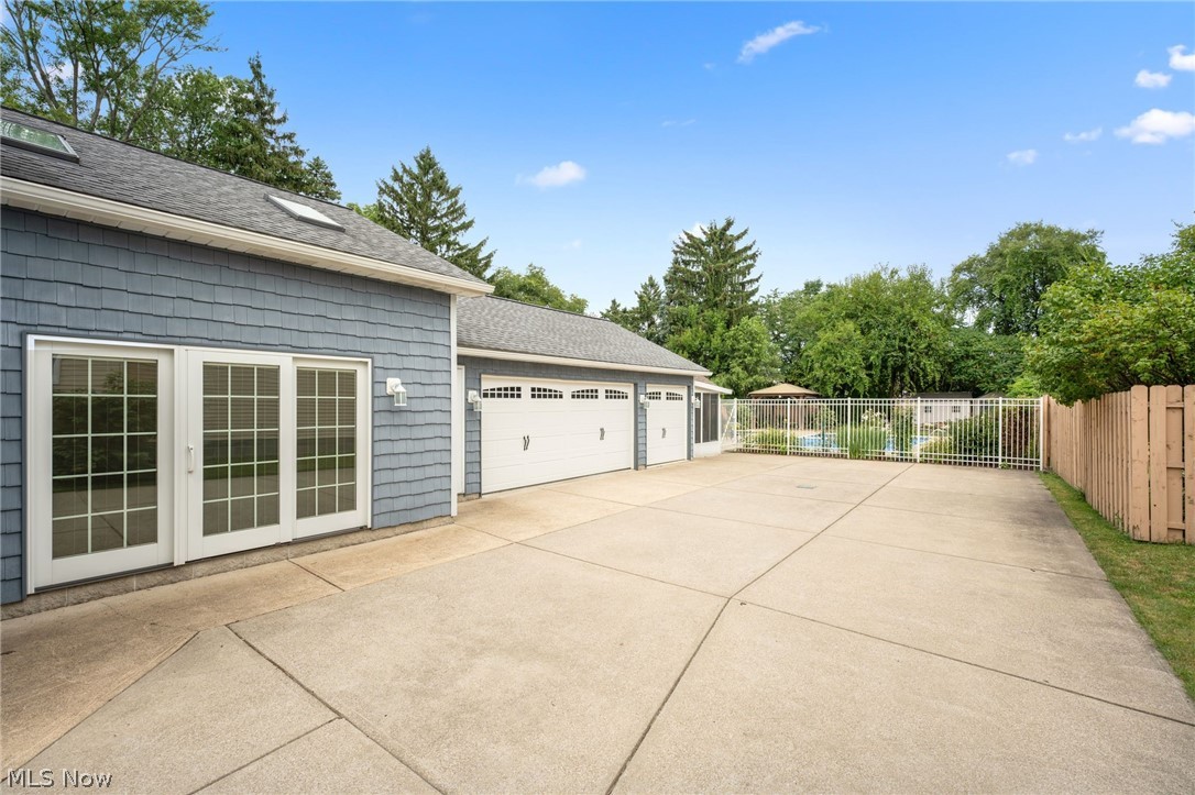 22656 Mastick Road Fairview Park, OH 44126 - Photo 3 of 45