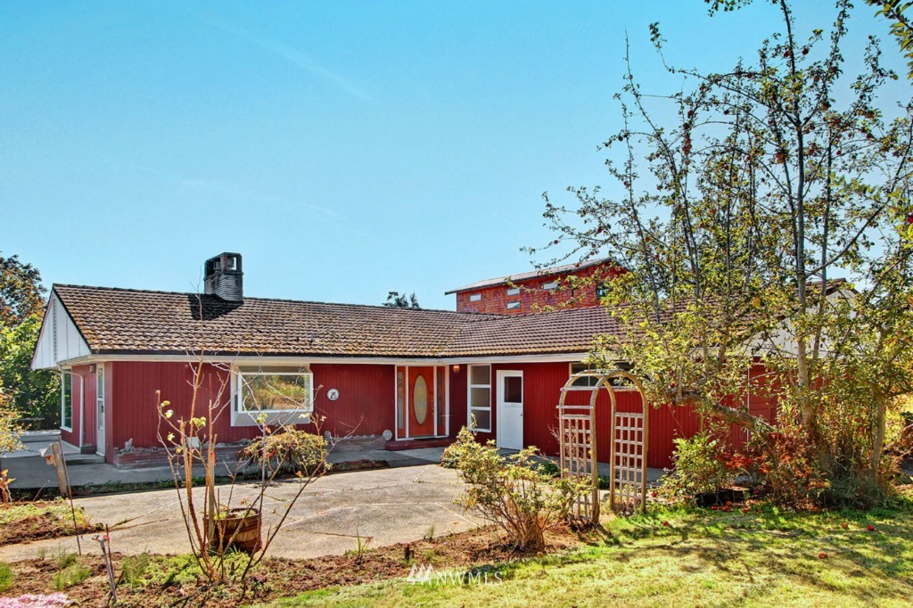8446 Thompson Beach Road Anacortes, WA 98221 - Photo 1 of 20 Gallery Image 1