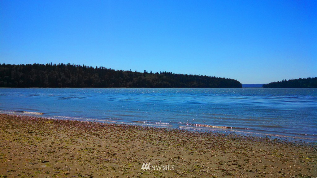 8446 Thompson Beach Road Anacortes, WA 98221 - Photo 17 of 20 Gallery Image 17