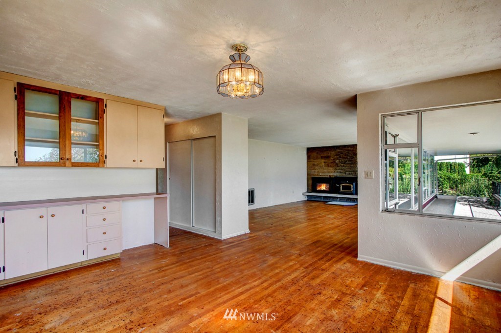 8446 Thompson Beach Road Anacortes, WA 98221 - Photo 8 of 20 Gallery Image 8