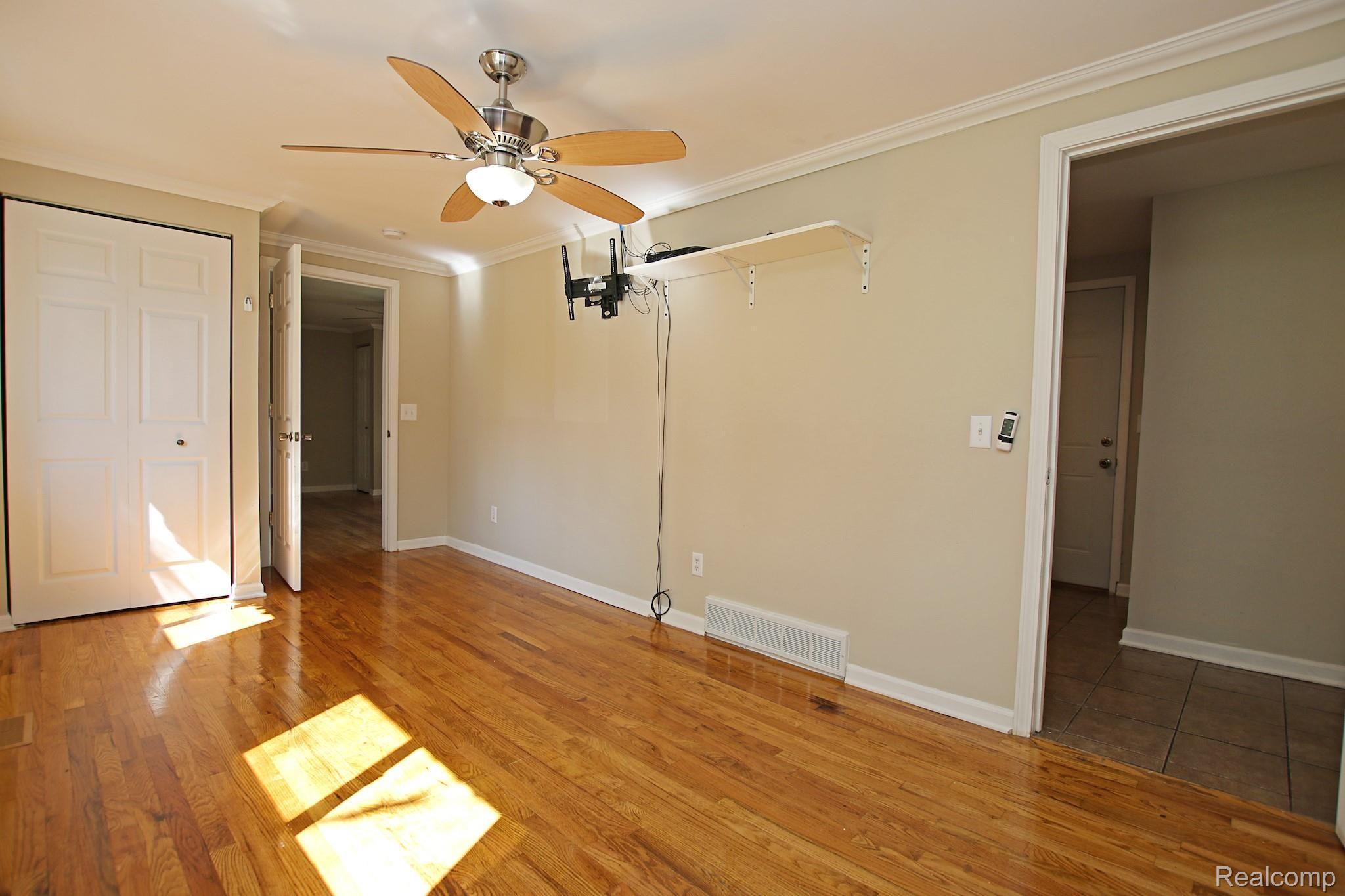 4327 South State Road Davison, MI 48423 - Photo 22 of 68 Master Bedroom