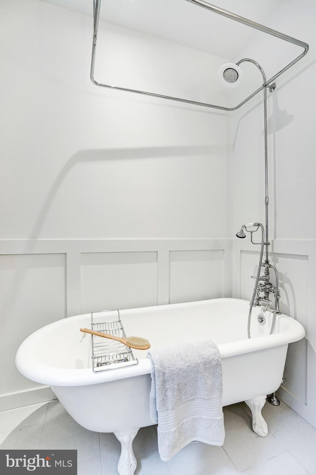 1332 Riggs Street Northwest Washington, DC 20009 - Photo 18 of 36 & character-filled claw foot tub