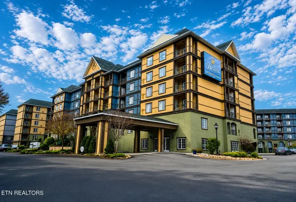 $201,500 | 225 Collier Drive, Unit 2102, Sevierville, TN 37862