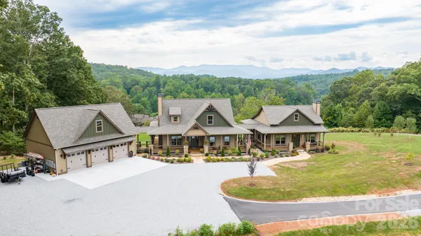 $1,899,000 | 1052 Porter Creek Drive, Franklin, NC 28734