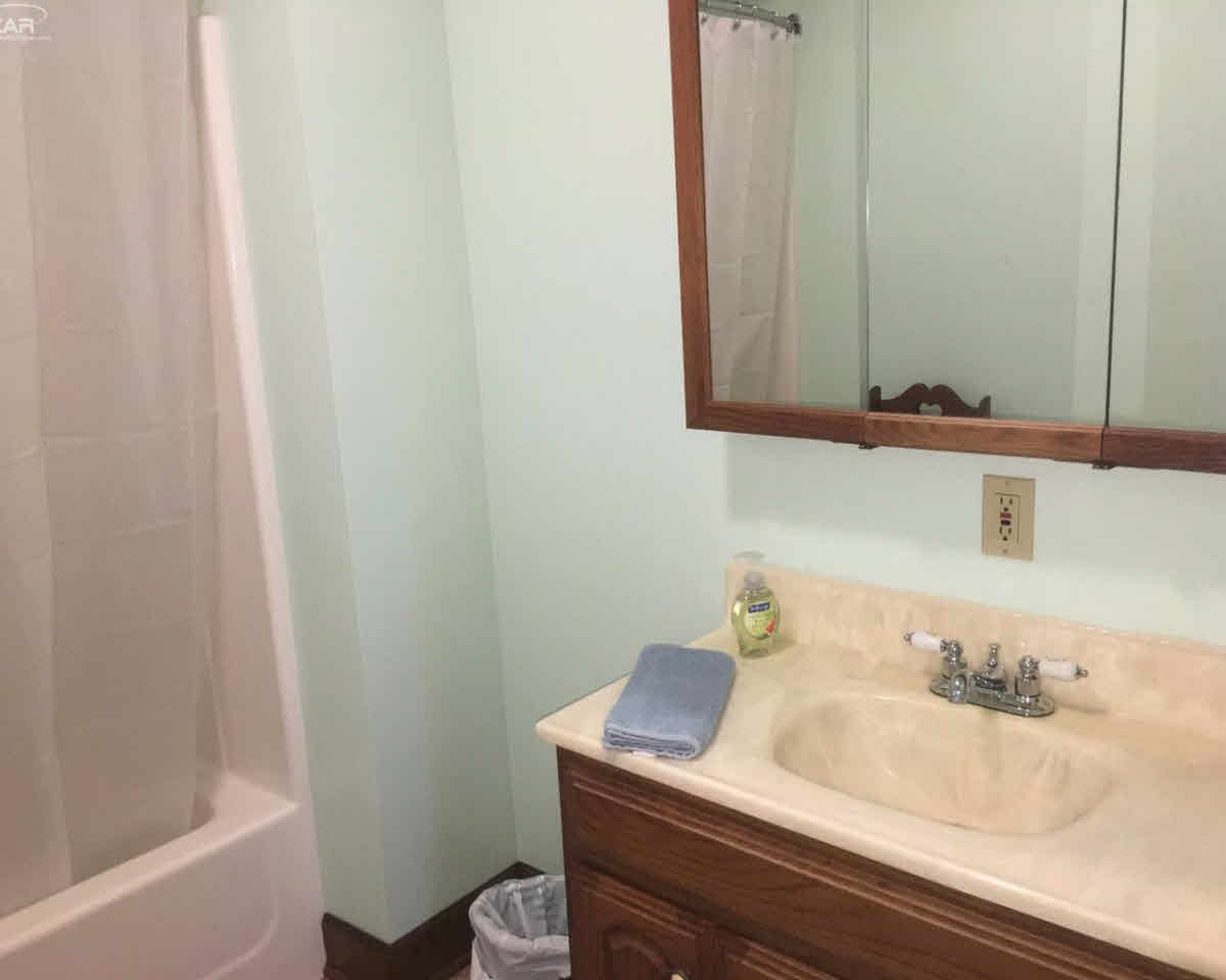 5291 West Mount Morris Road Mount Morris, MI 48458 - Photo 13 of 34 21272241-12.JPG