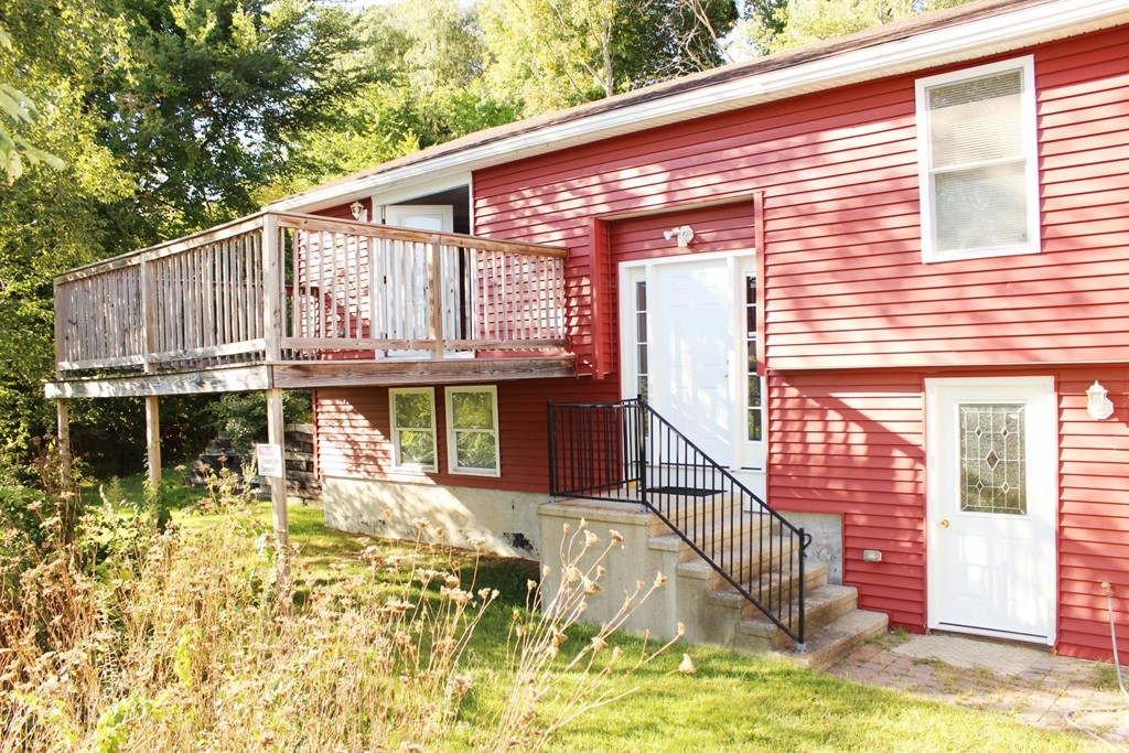 10 Great Post Road Worcester, MA 01603 - Photo 1 of 25