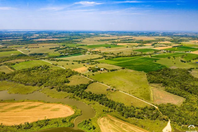 $245,000 | 146 North 1150 Road, Berryton, KS 66409