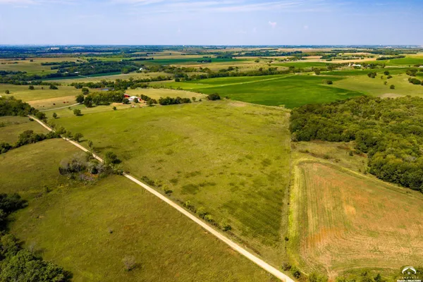 $245,000 | 146 North 1150 Road, Berryton, KS 66409