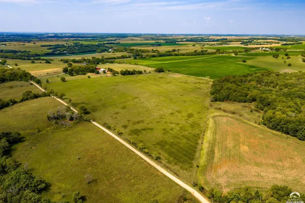 $245,000 | 146 North 1150 Road, Berryton, KS 66409
