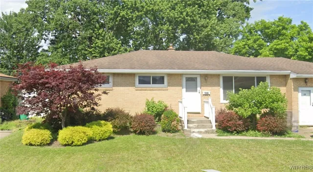 $235,500 | 156 Leocrest Court, West Seneca, NY 14224