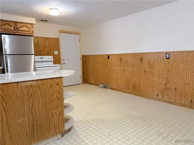 $235,500 | 156 Leocrest Court, West Seneca, NY 14224