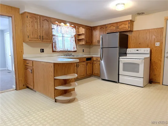 $235,500 | 156 Leocrest Court, West Seneca, NY 14224
