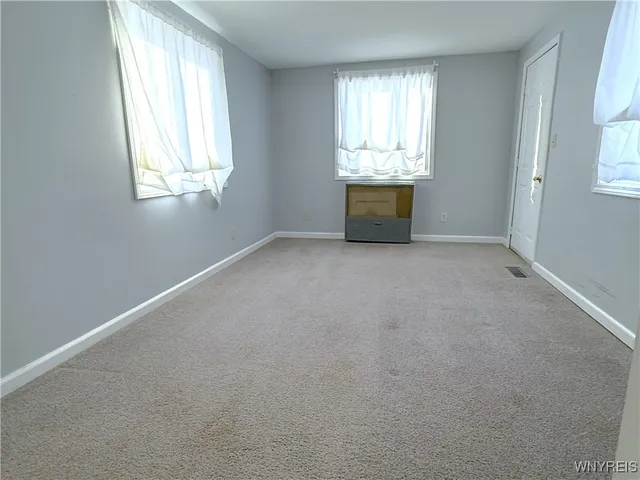 $235,500 | 156 Leocrest Court, West Seneca, NY 14224