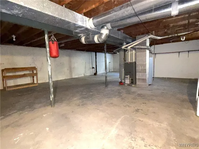 $235,500 | 156 Leocrest Court, West Seneca, NY 14224