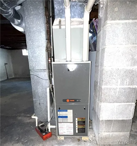 $235,500 | 156 Leocrest Court, West Seneca, NY 14224