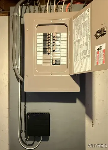 $235,500 | 156 Leocrest Court, West Seneca, NY 14224