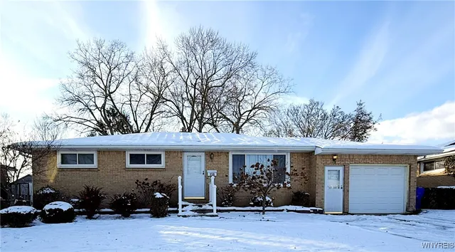 $235,500 | 156 Leocrest Court, West Seneca, NY 14224