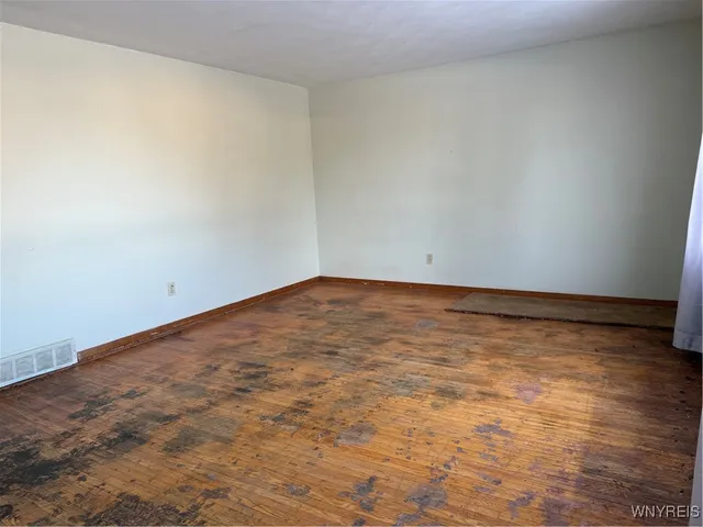 $235,500 | 156 Leocrest Court, West Seneca, NY 14224