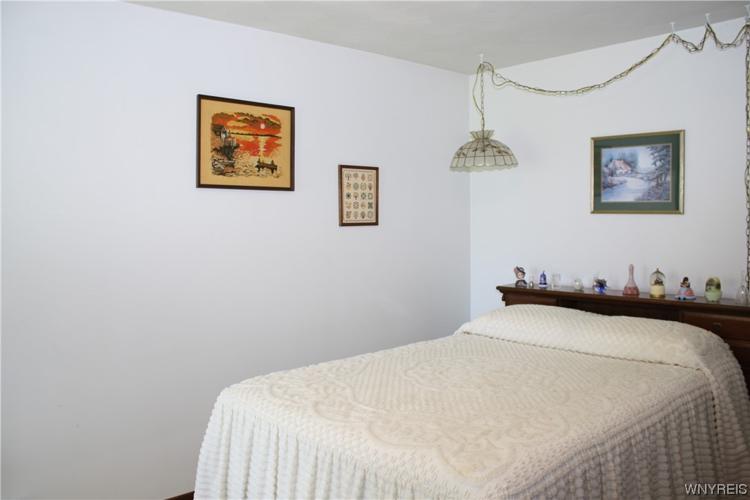 2831 Lower Mountain Road Lewiston, NY 14131 - Photo 27 of 44 Bedroom 4