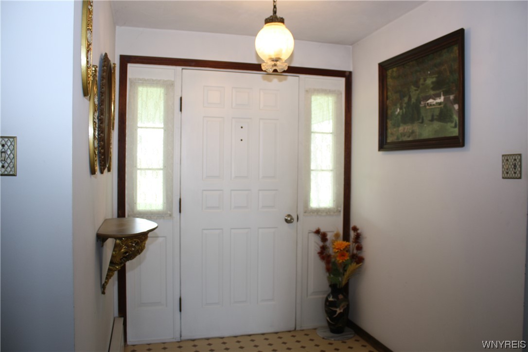 2831 Lower Mountain Road Lewiston, NY 14131 - Photo 3 of 44 Front Entry