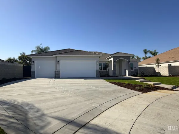 $713,888 | Undisclosed Address, Bakersfield, CA 93314