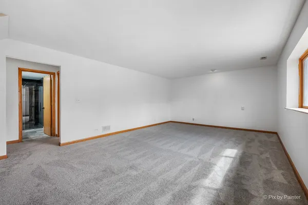 $3,500 | 2083 Maplewood Circle, Naperville, IL 60563