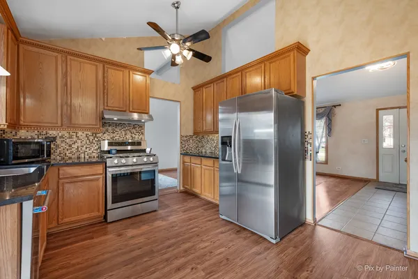 $3,500 | 2083 Maplewood Circle, Naperville, IL 60563