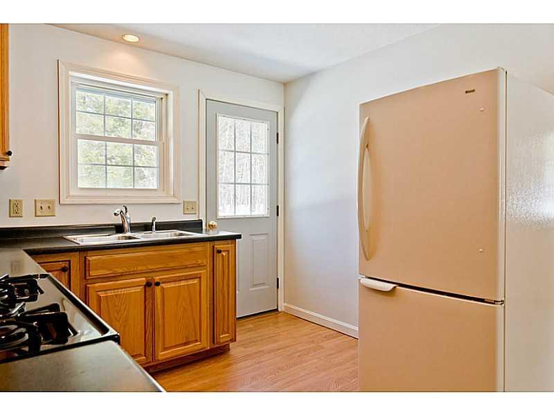 37 Kilgore Road Bridgton, ME 04009 - Photo 5 of 16 Kitchen.