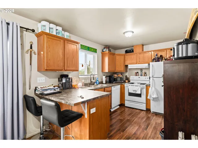 $345,000 | 1010 Northeast Malheur Avenue, Roseburg, OR 97470