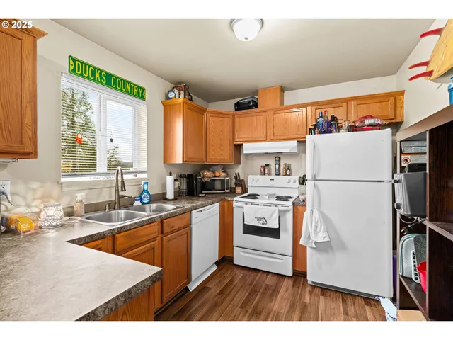 $345,000 | 1010 Northeast Malheur Avenue, Roseburg, OR 97470