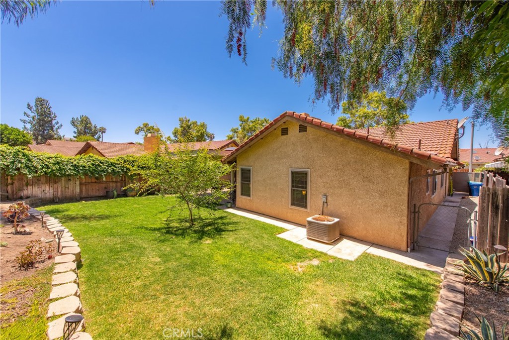 4384 Mill Valley Road Moorpark, CA 93021 - Photo 31 of 32 a view of a backyard with a garden and plants