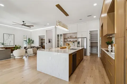 $1,800,000 | 810 West Braddock Street, Tampa, FL 33603