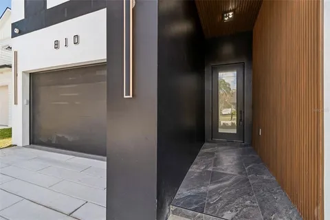 $1,800,000 | 810 West Braddock Street, Tampa, FL 33603