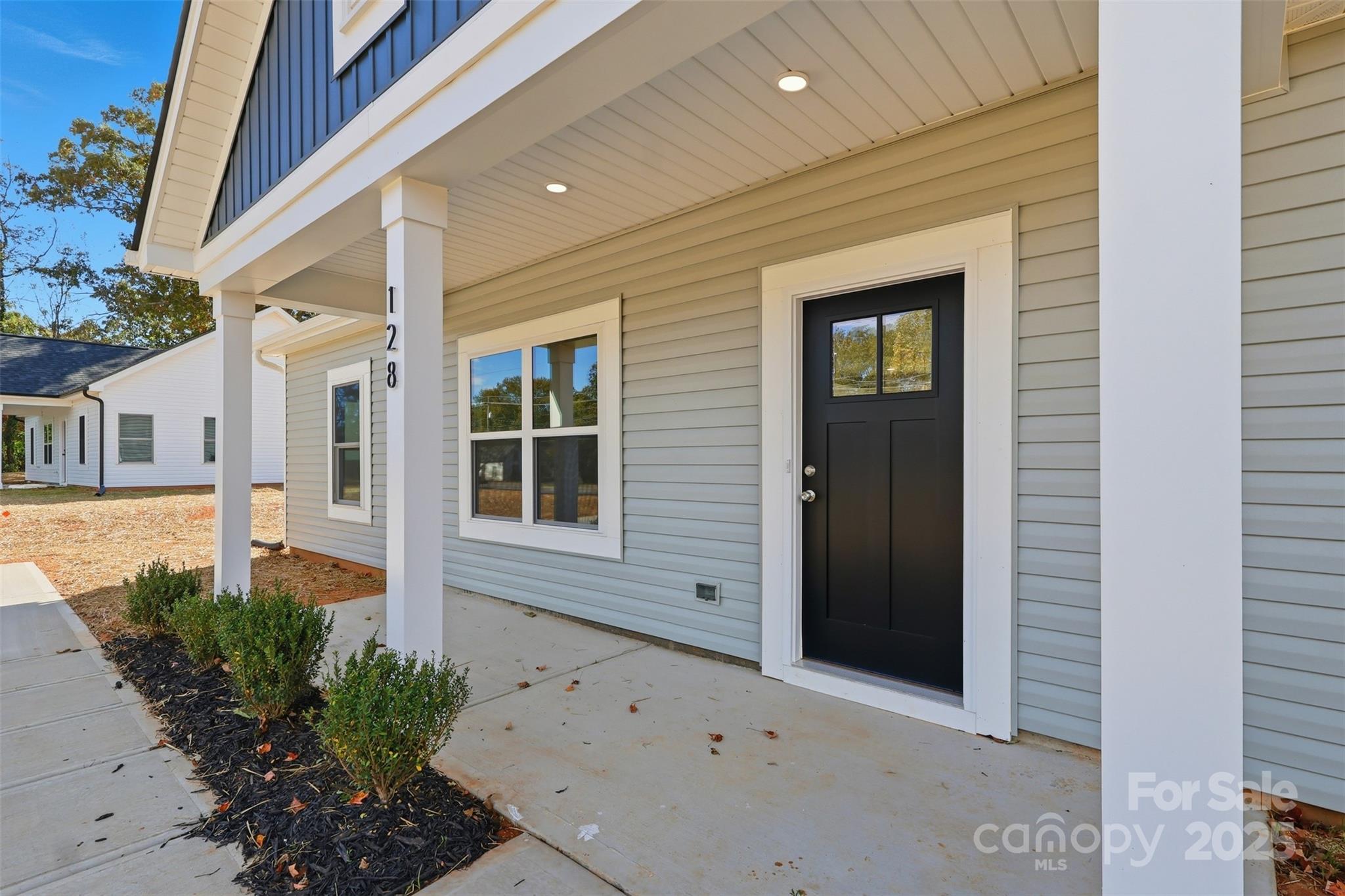 128 North Main Street Granite Falls, NC 28630 - Photo 2 of 41