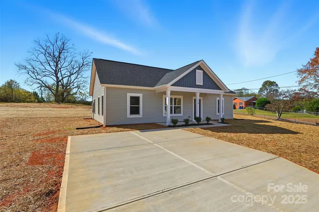 a front view of house with yard