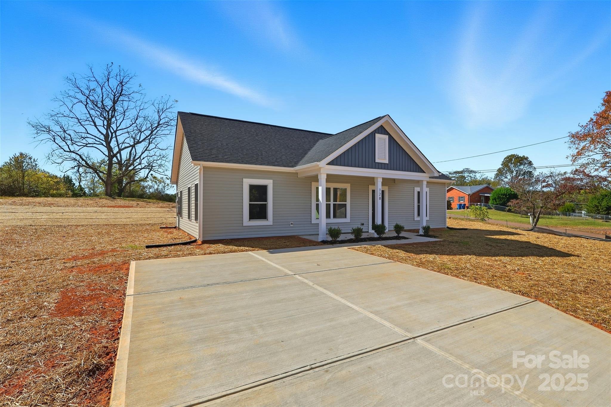 128 North Main Street Granite Falls, NC 28630 - Photo 3 of 41