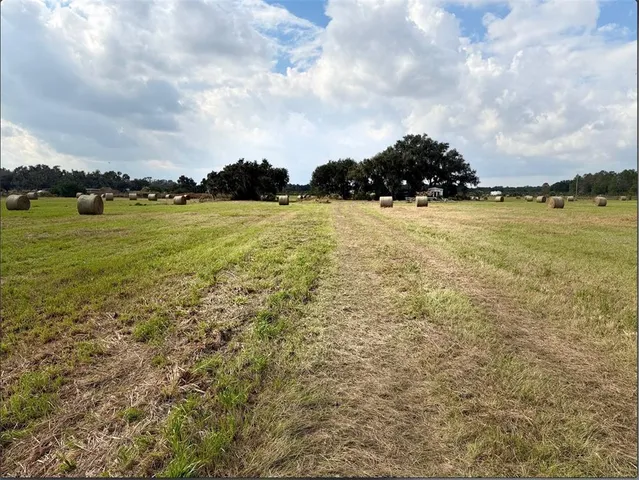 $450,000 | 13029 South County Road 39, Lithia, FL 33547