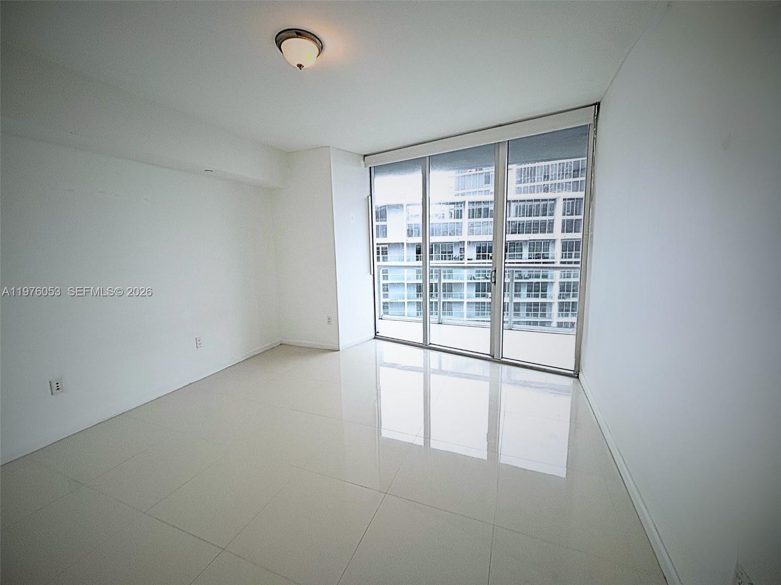 495 Brickell Avenue, Unit 5306 Miami, FL 33131 - Photo 7 of 11