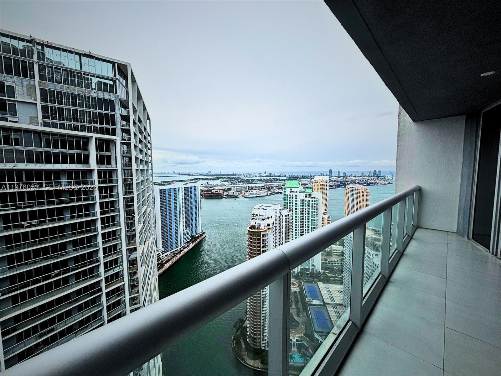 495 Brickell Avenue, Unit 5306 Miami, FL 33131 - Photo 8 of 11