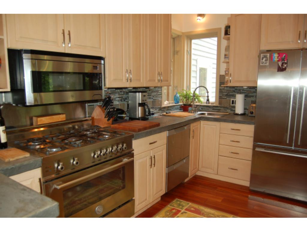 438 Roby Road South Sutton, NH 03273 - Photo 6 of 27 Gallery Image 6