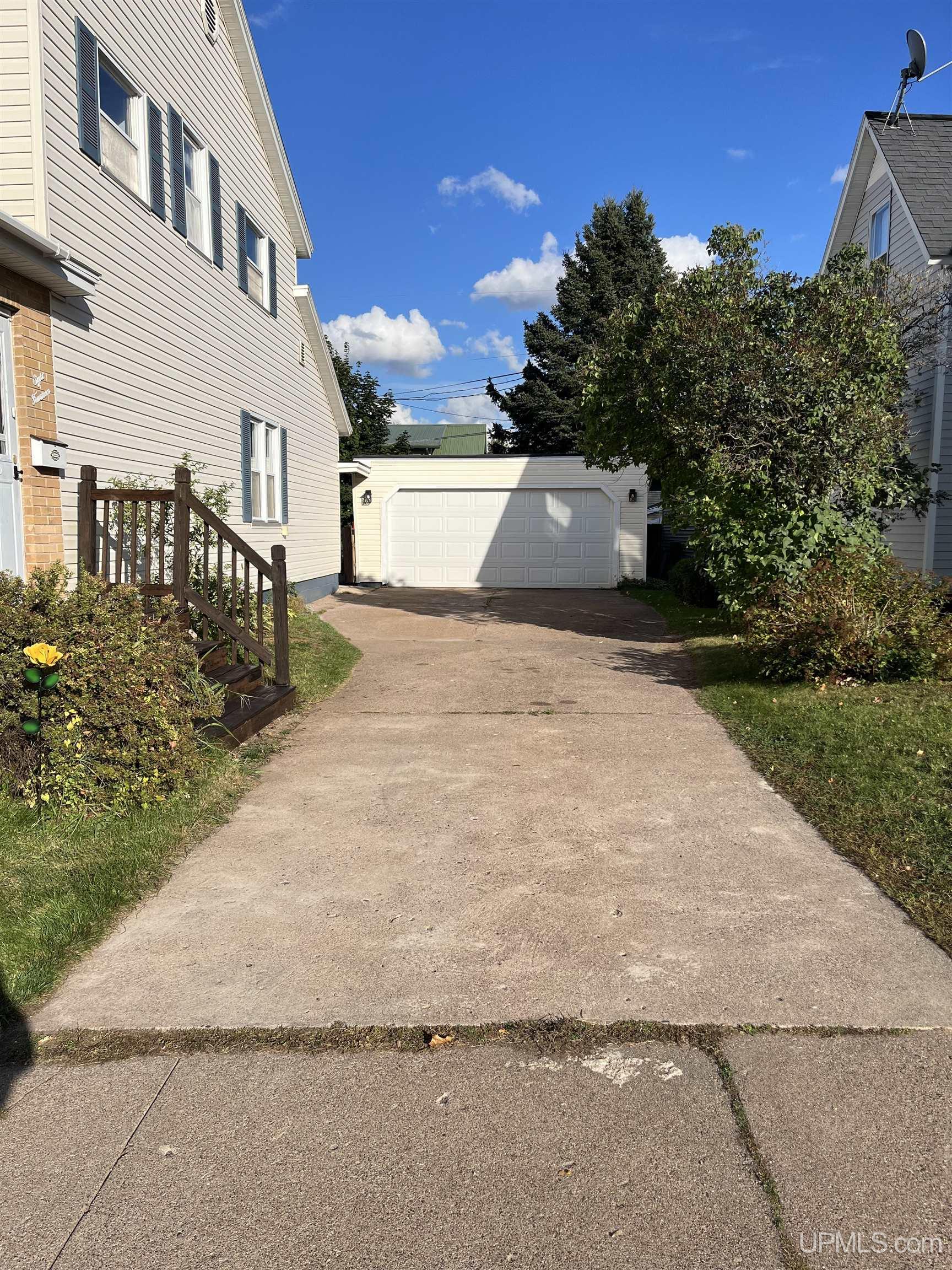 814 North Maple Street Ishpeming, MI 49849 - Photo 2 of 57