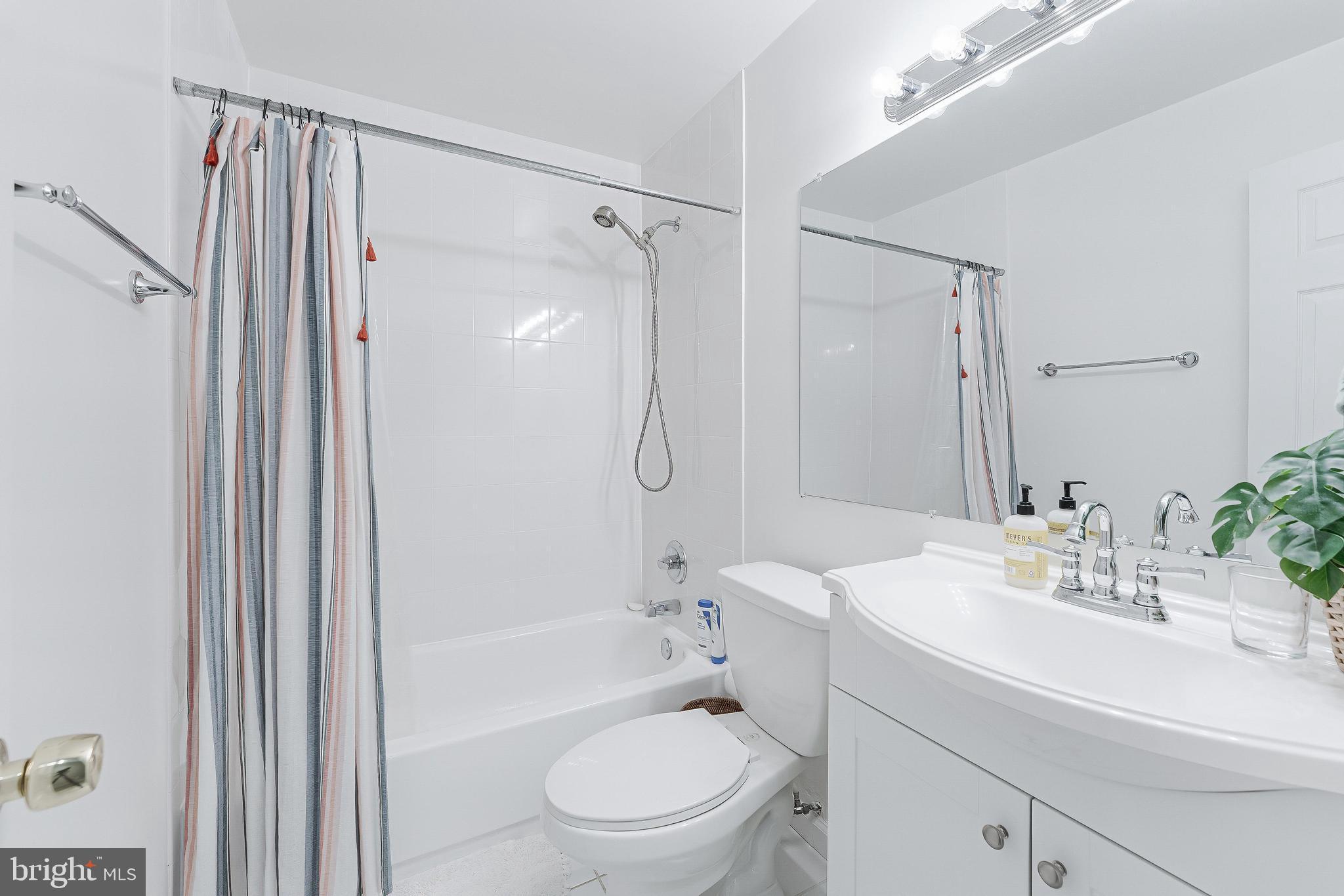 2002 Golf Course Drive Reston, VA 20191 - Photo 38 of 46