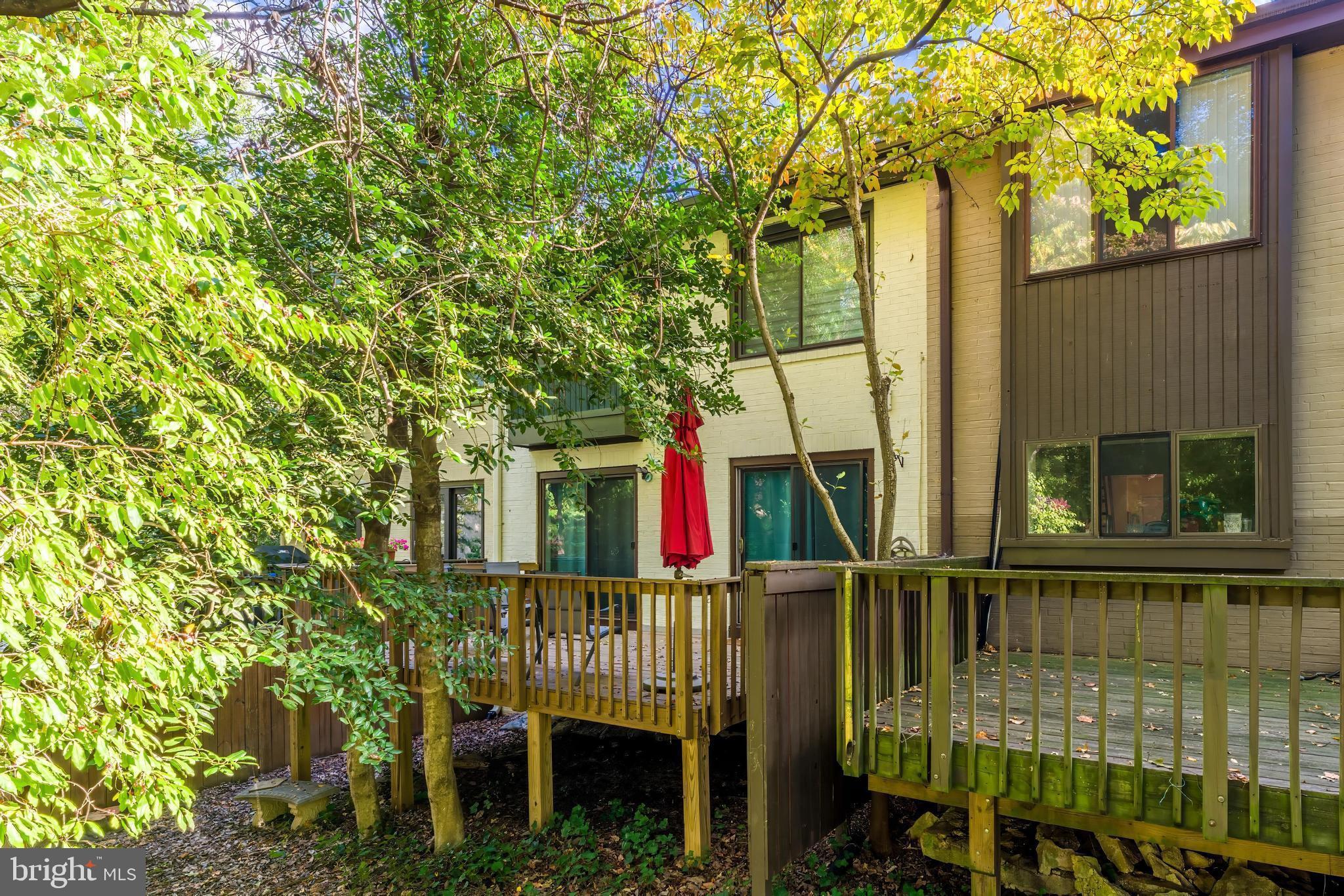 2002 Golf Course Drive Reston, VA 20191 - Photo 45 of 46