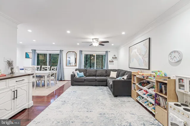 $650,000 | 2002 Golf Course Drive, Reston, VA 20191