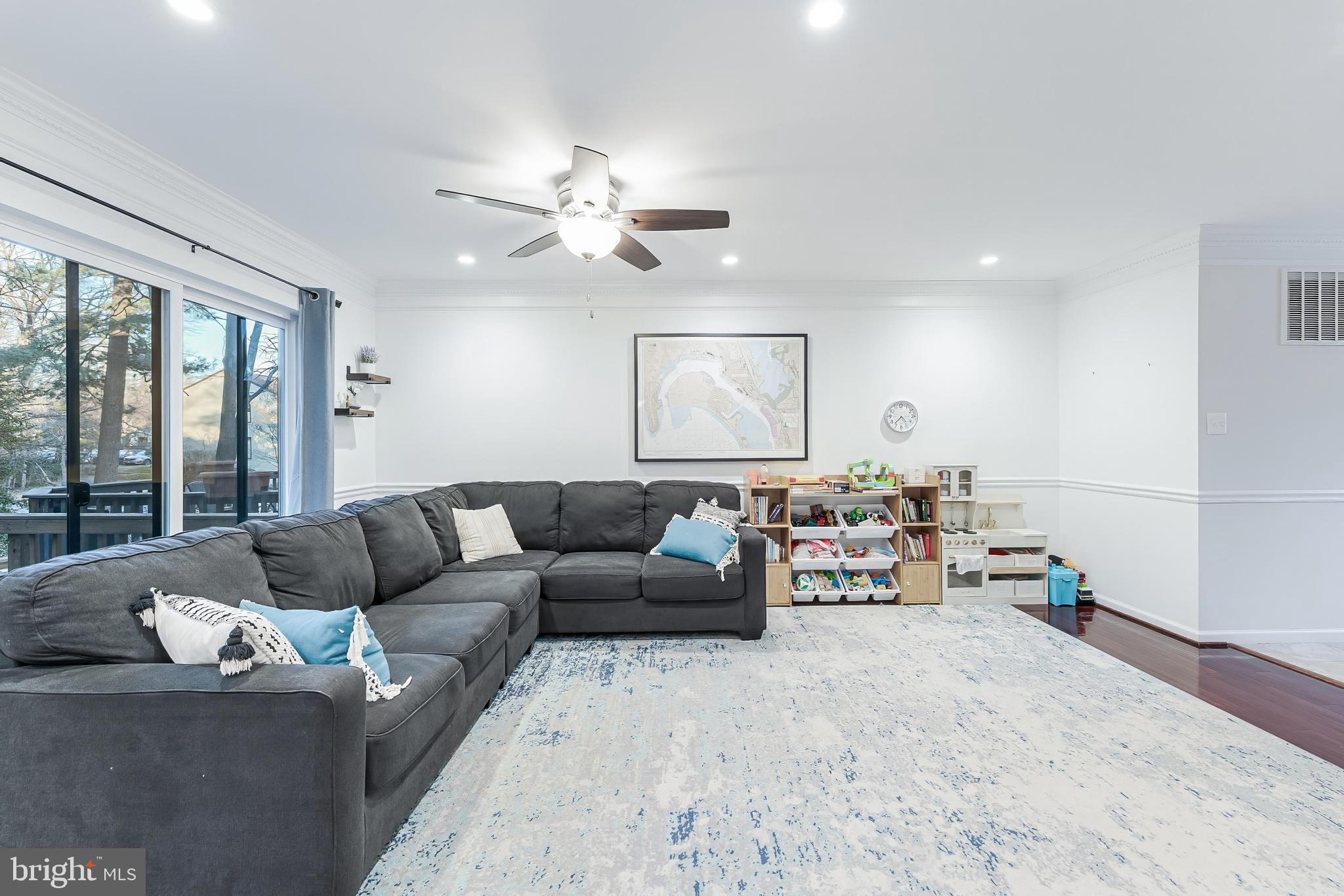 2002 Golf Course Drive Reston, VA 20191 - Photo 10 of 46