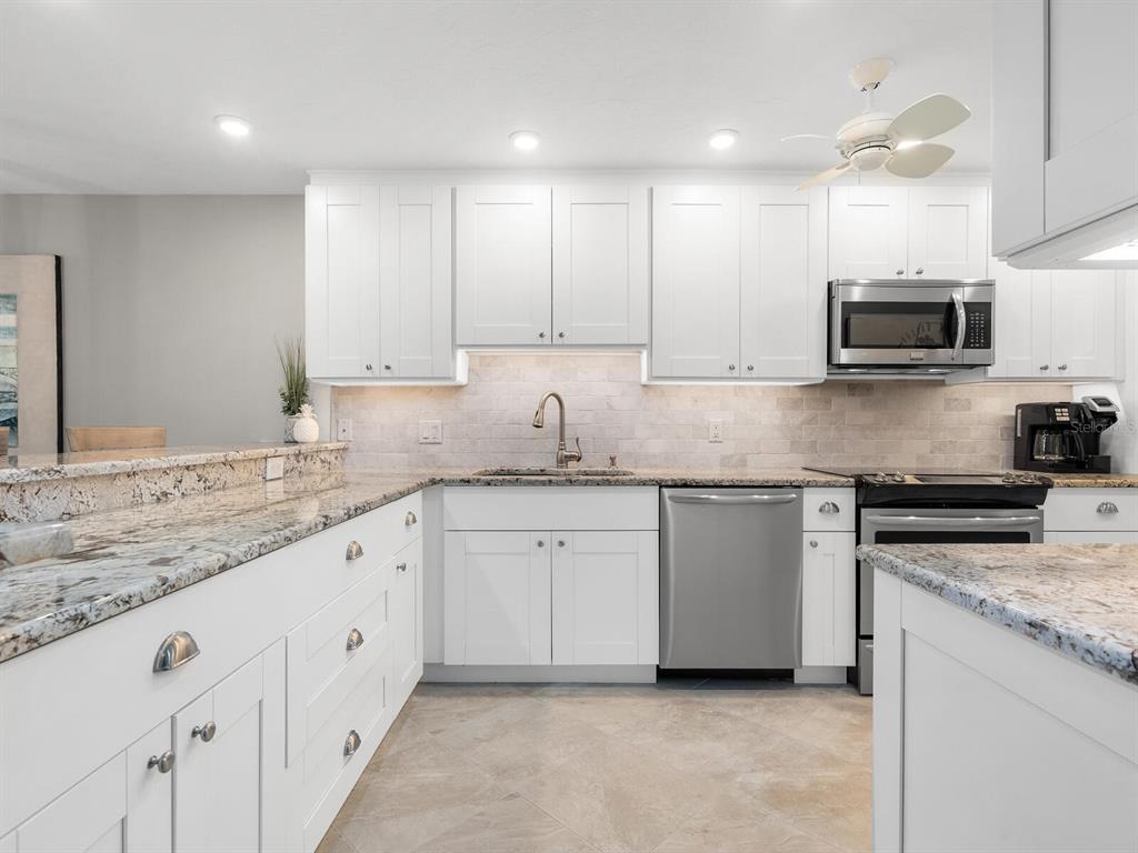 8701 Midnight Pass Road, Unit 104 Sarasota, FL 34242 - Photo 7 of 60 Gallery Image 7