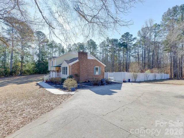 $425,000 | 3021 University Drive, Lancaster, SC 29720